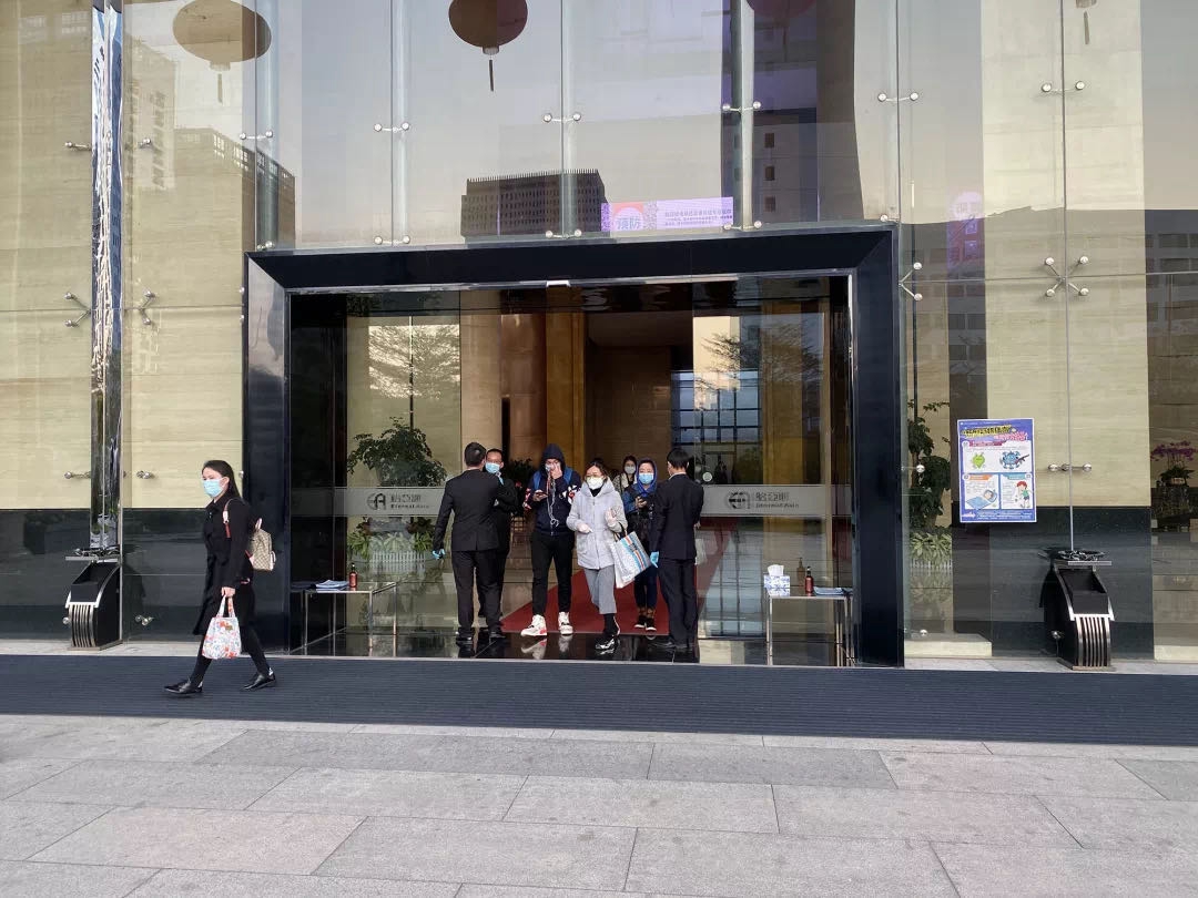 jinnianhui今年会上下齐心战“疫”情，党旗飘扬在一线